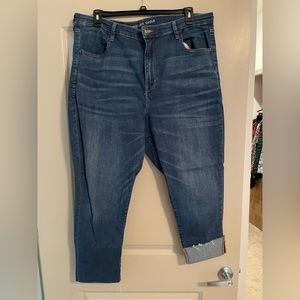 American Eagle Super High Waisted Jegging Cropped Jeans -22 short